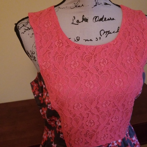 Dress {Tulle} NWT!! - Picture 2 of 8